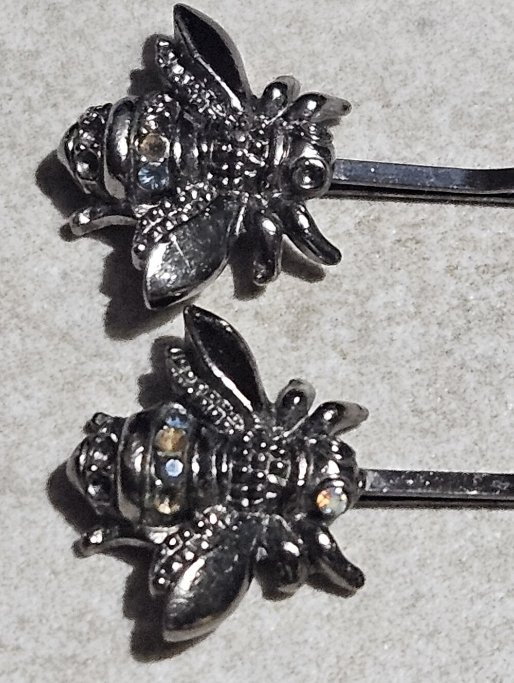 Bee Motif Black Crystal Hair Pins - Women Accessories - Picture 4 of 4